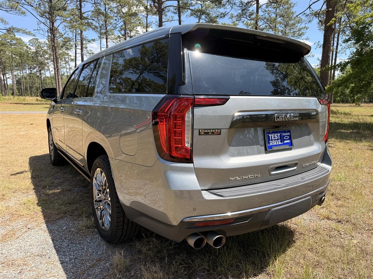GMC Yukon XL 4WD 4dr Denali Ultimate 2024
