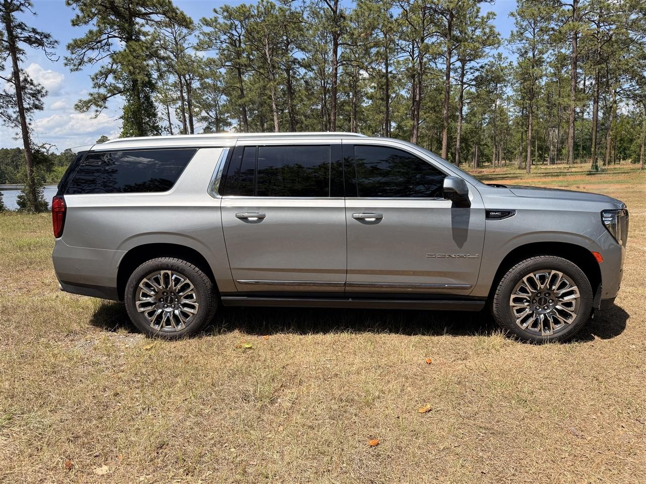 GMC Yukon XL 4WD 4dr Denali Ultimate 2024