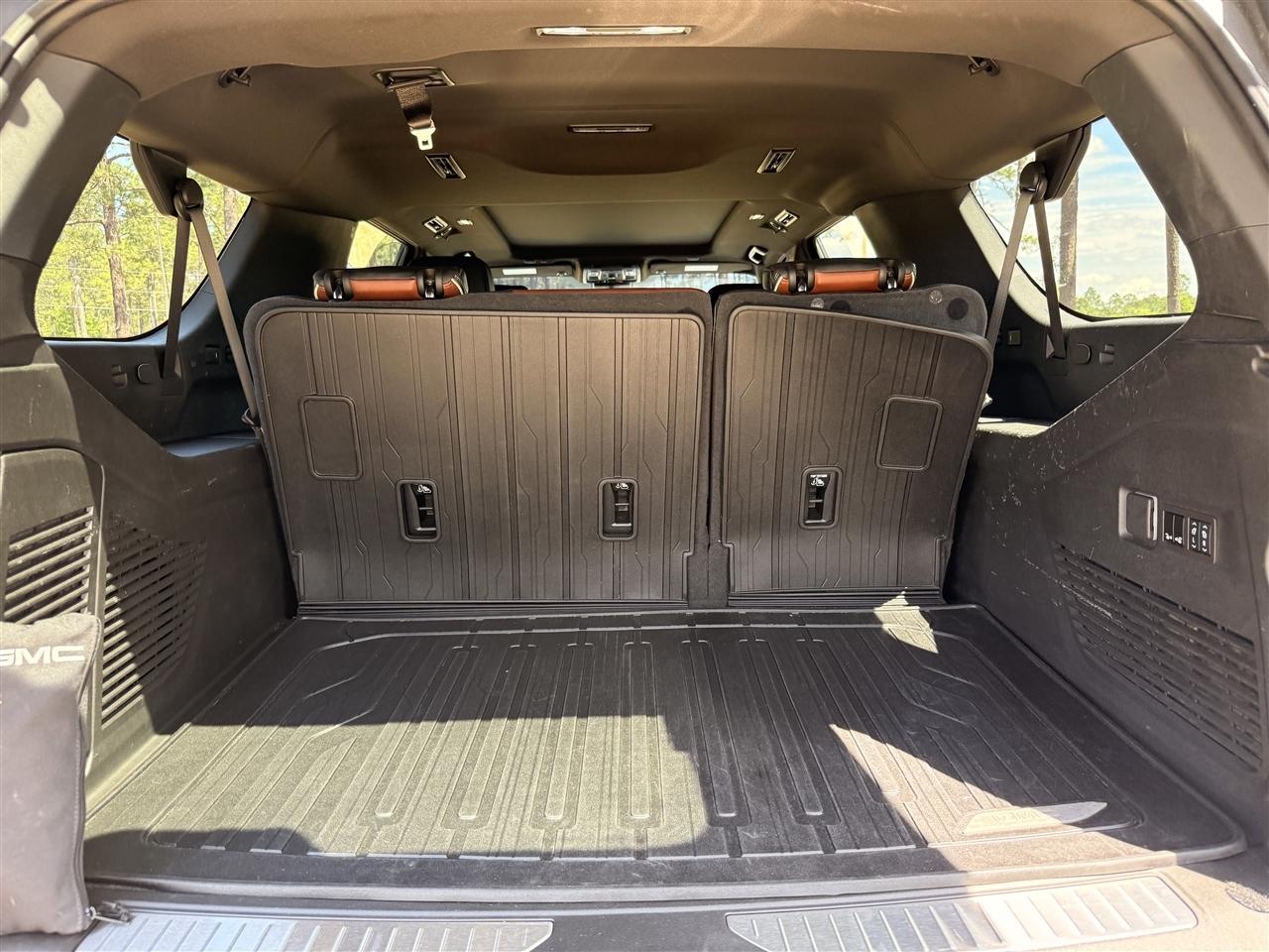 GMC Yukon XL 4WD 4dr Denali Ultimate 2024
