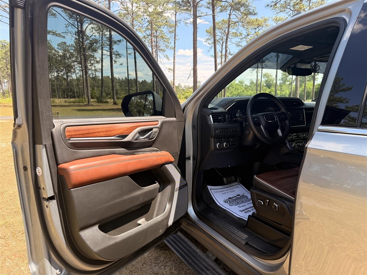 GMC Yukon XL 4WD 4dr Denali Ultimate 2024