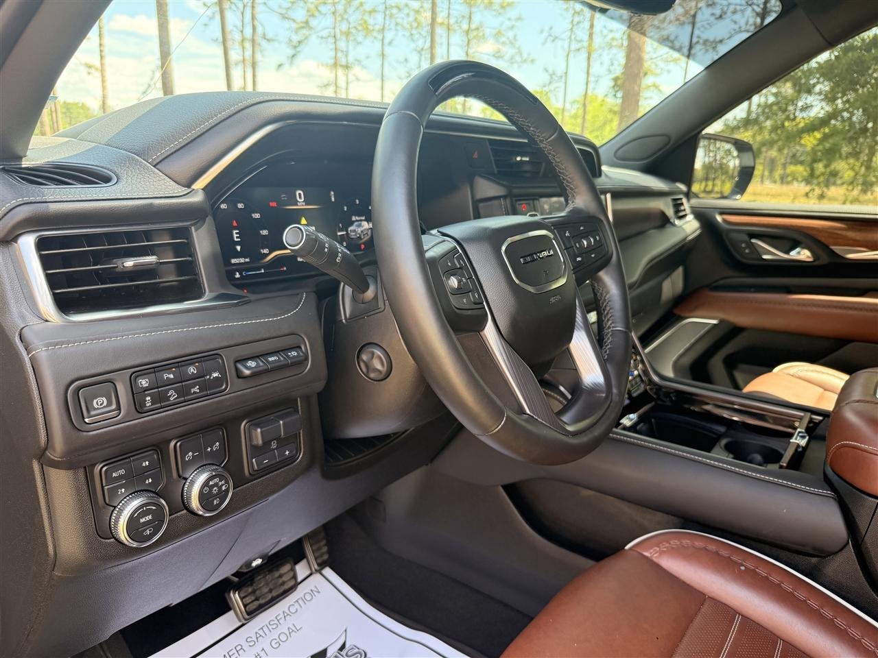 GMC Yukon XL 4WD 4dr Denali Ultimate 2024