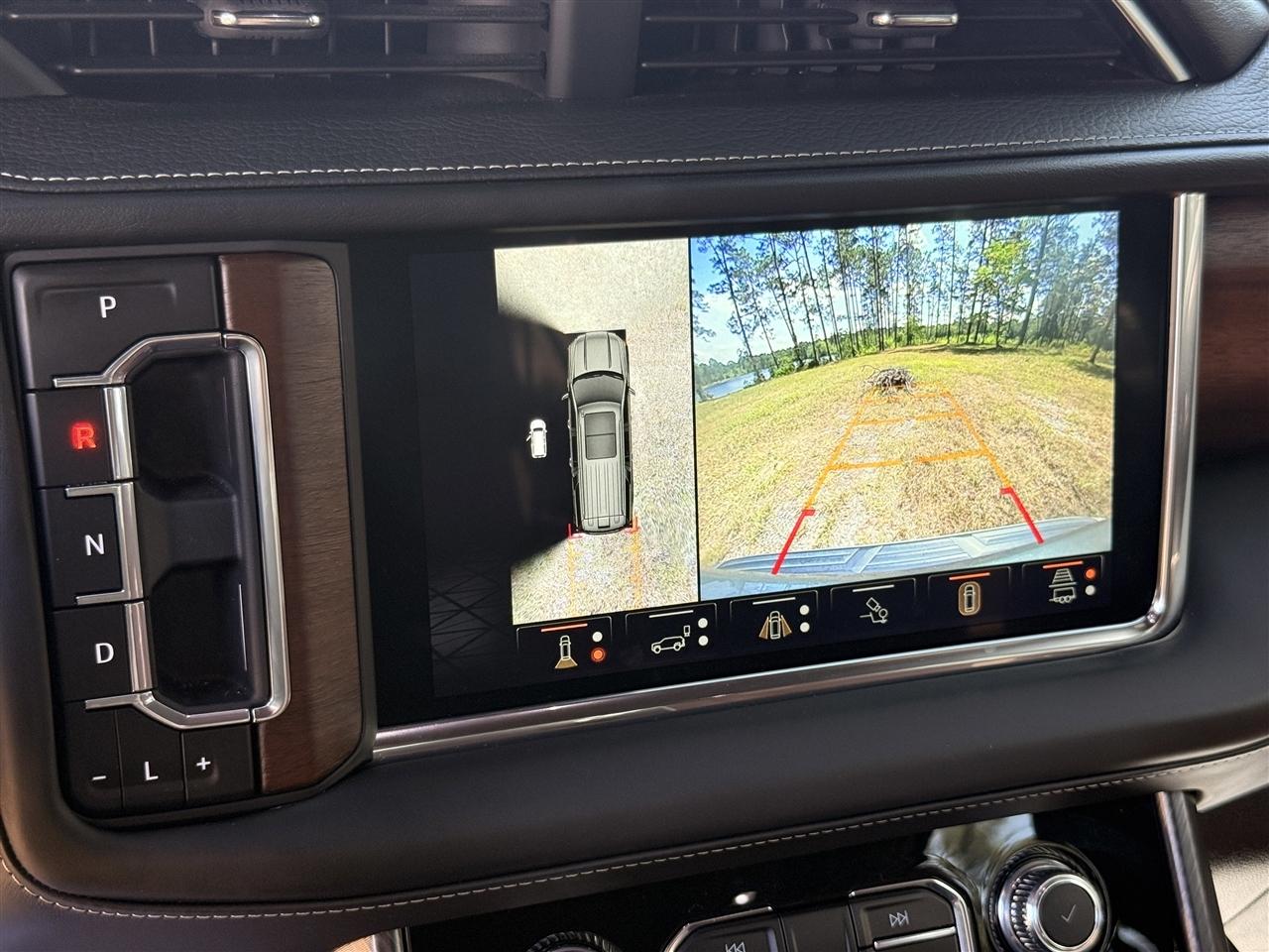 GMC Yukon XL 4WD 4dr Denali Ultimate 2024