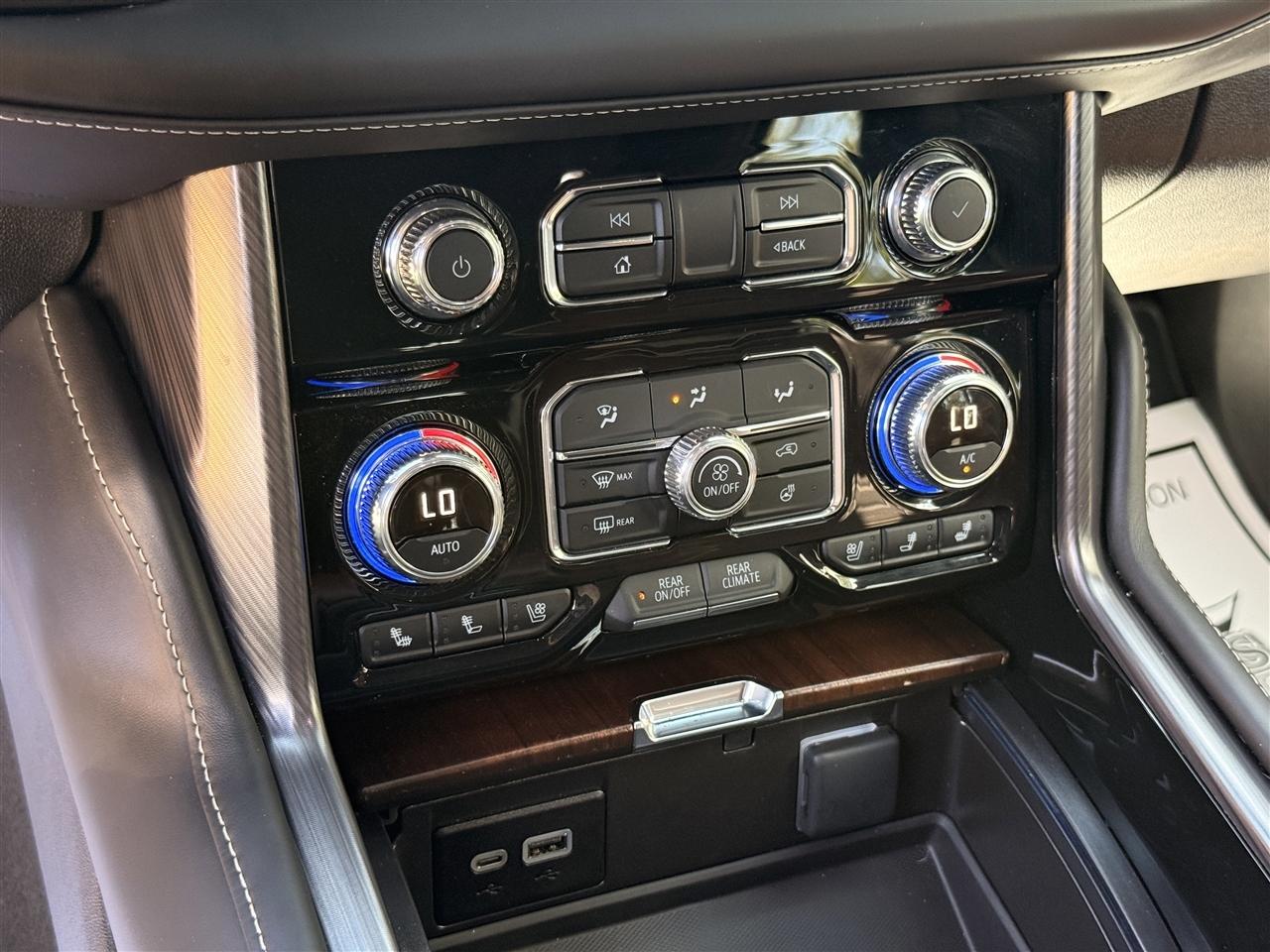 GMC Yukon XL 4WD 4dr Denali Ultimate 2024