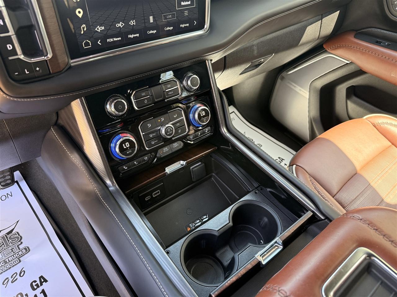 GMC Yukon XL 4WD 4dr Denali Ultimate 2024