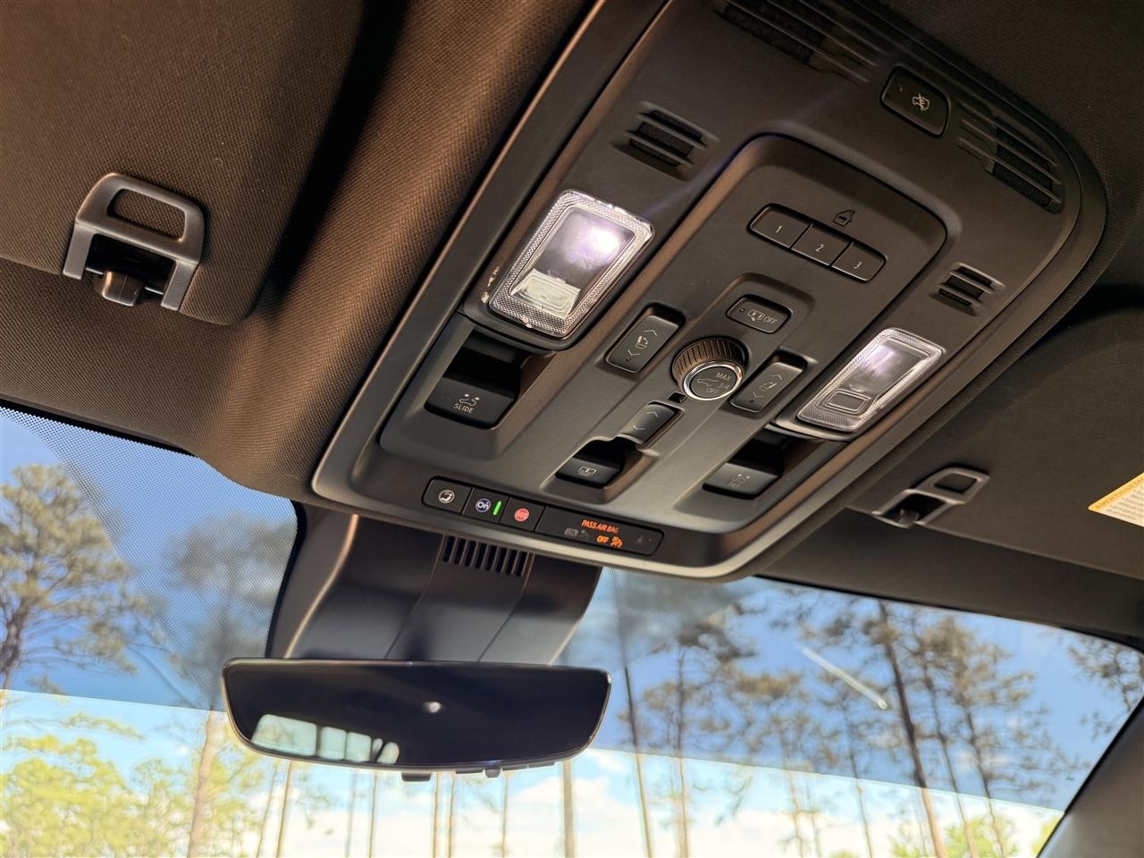 GMC Yukon XL 4WD 4dr Denali Ultimate 2024