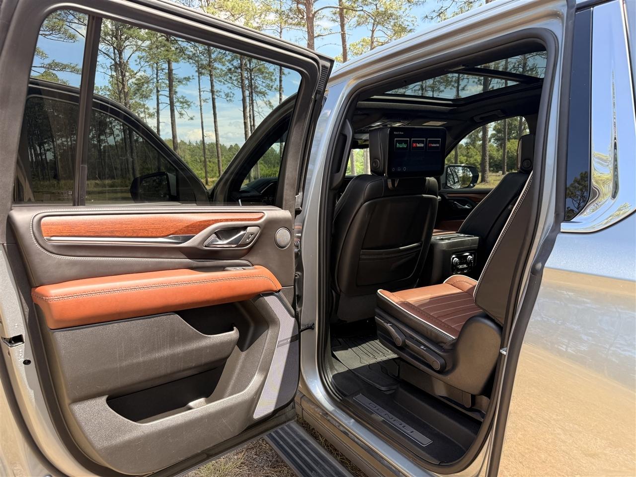 GMC Yukon XL 4WD 4dr Denali Ultimate 2024