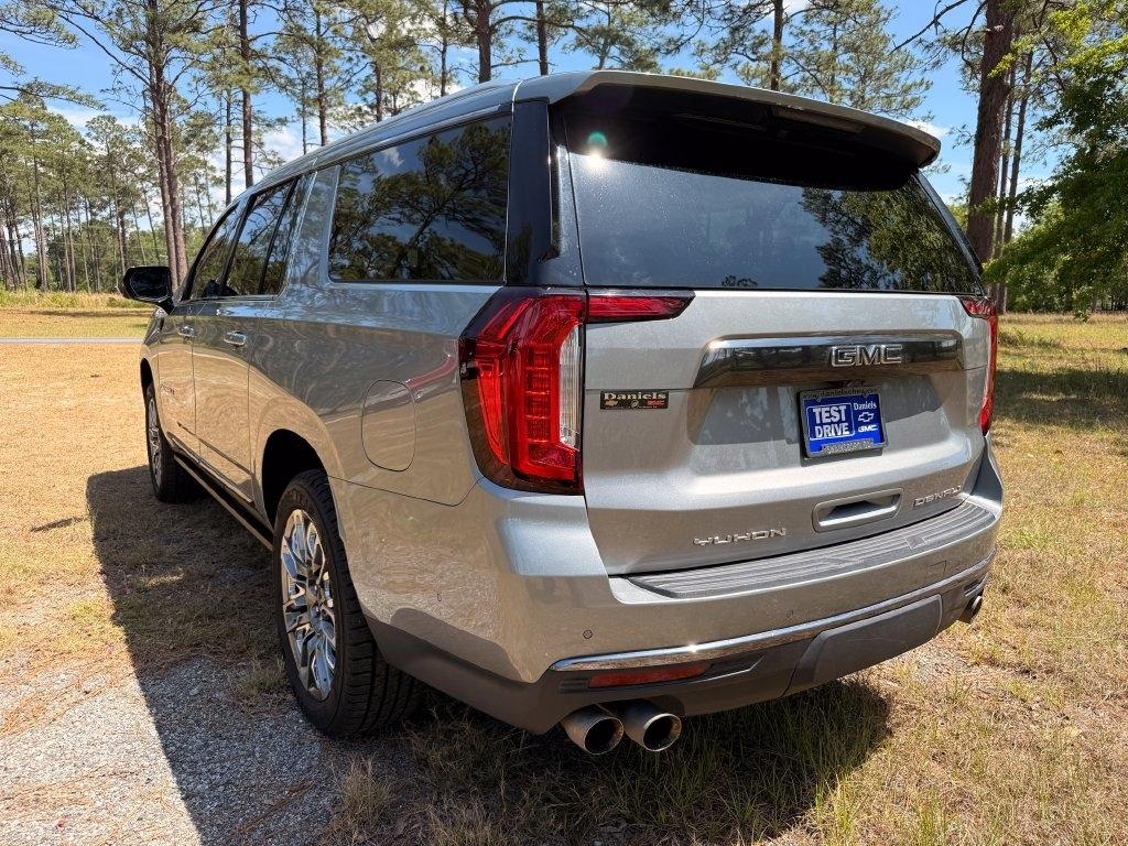 GMC Yukon XL 4WD 4dr Denali Ultimate 2024
