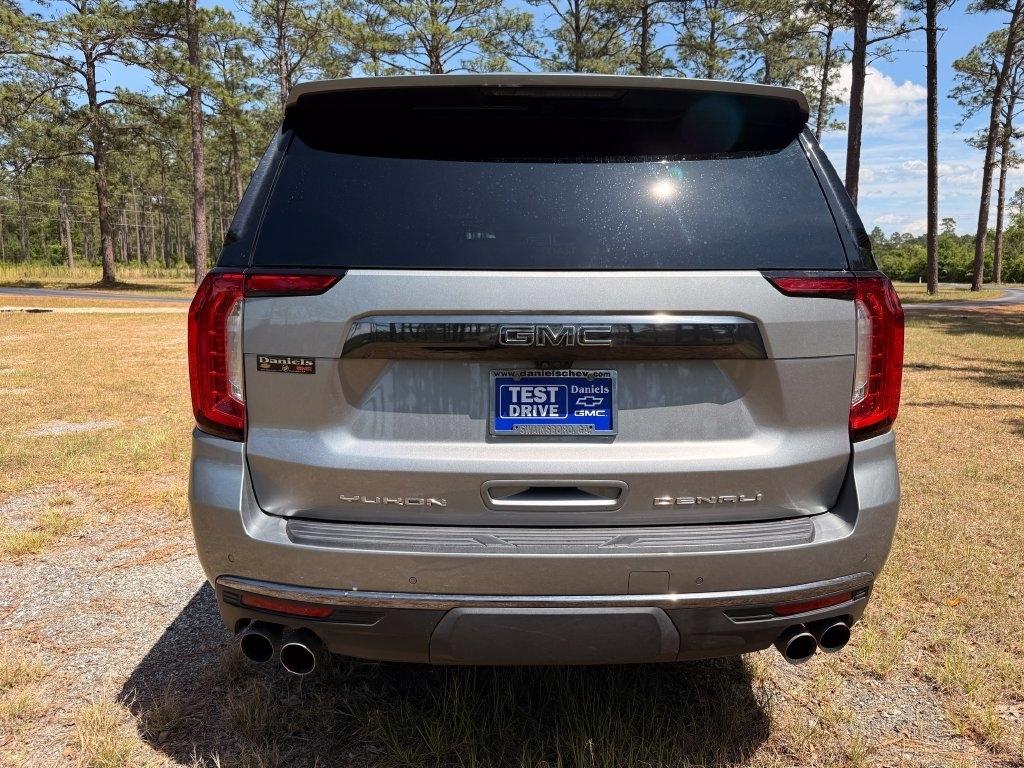 GMC Yukon XL 4WD 4dr Denali Ultimate 2024