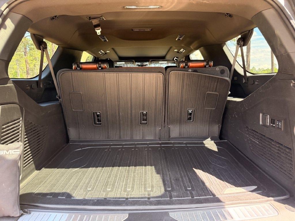 GMC Yukon XL 4WD 4dr Denali Ultimate 2024
