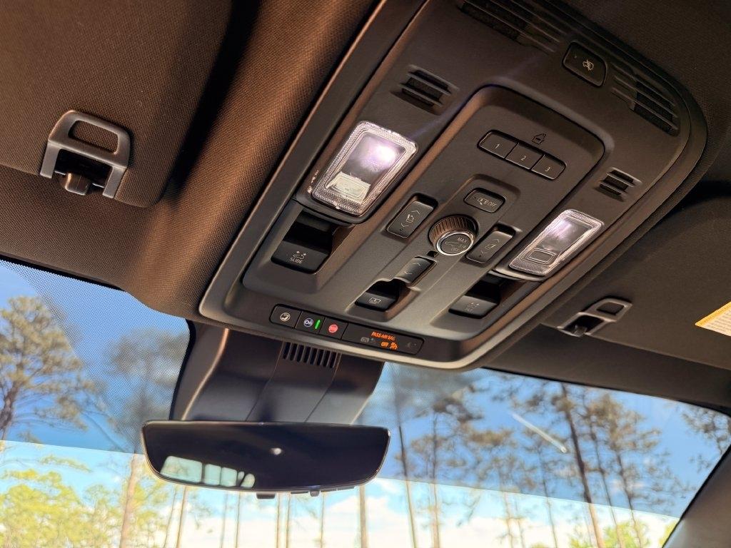 GMC Yukon XL 4WD 4dr Denali Ultimate 2024