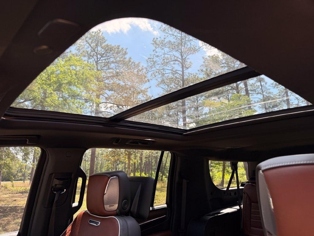 GMC Yukon XL 4WD 4dr Denali Ultimate 2024