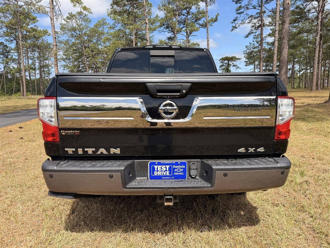 Nissan Titan 4x4 Crew Cab Platinum Reserve 2018