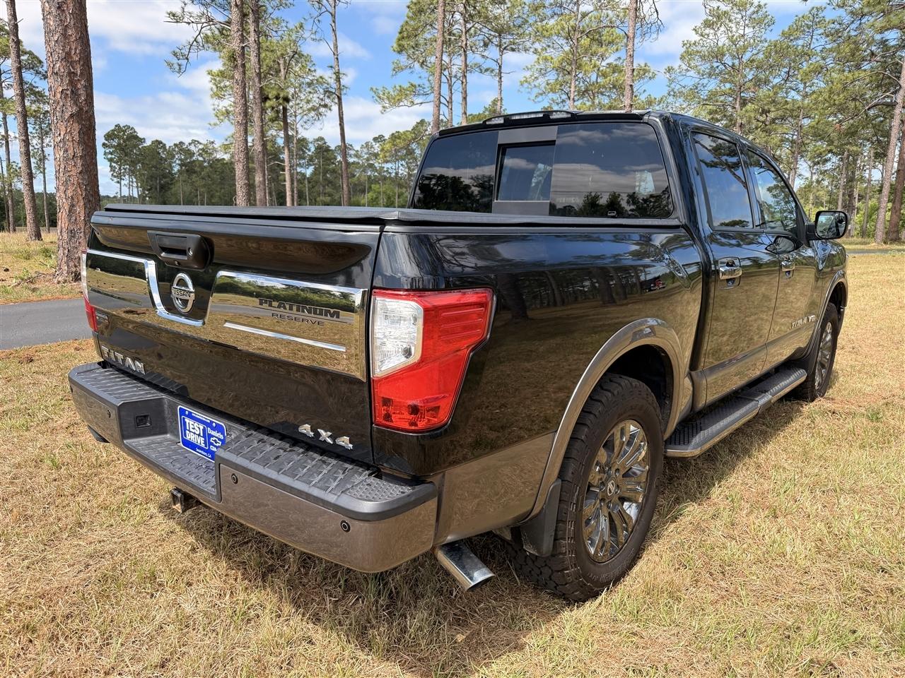 Nissan Titan 4x4 Crew Cab Platinum Reserve 2018
