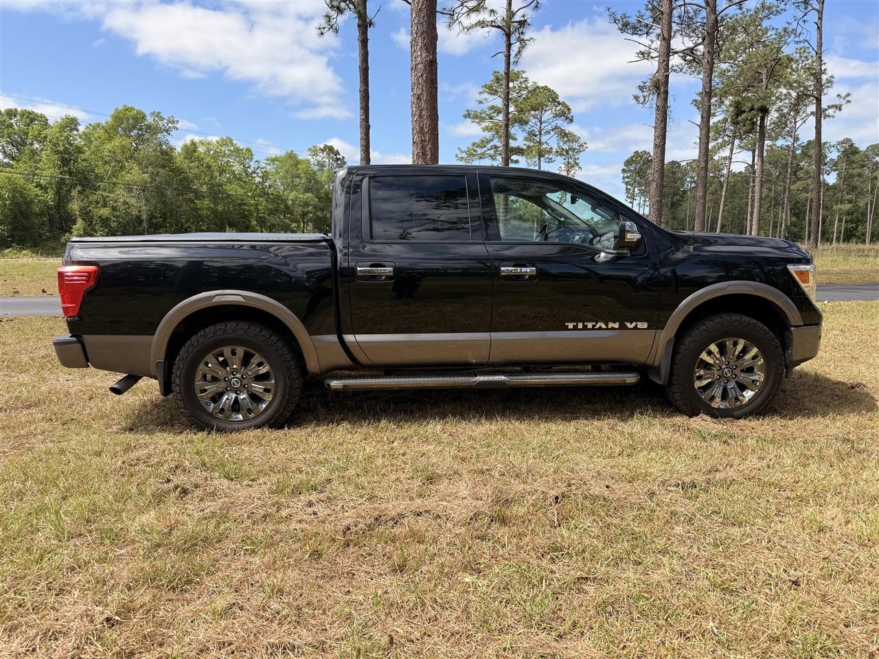 Nissan Titan 4x4 Crew Cab Platinum Reserve 2018
