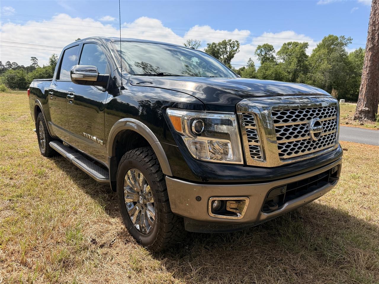 Nissan Titan 4x4 Crew Cab Platinum Reserve 2018
