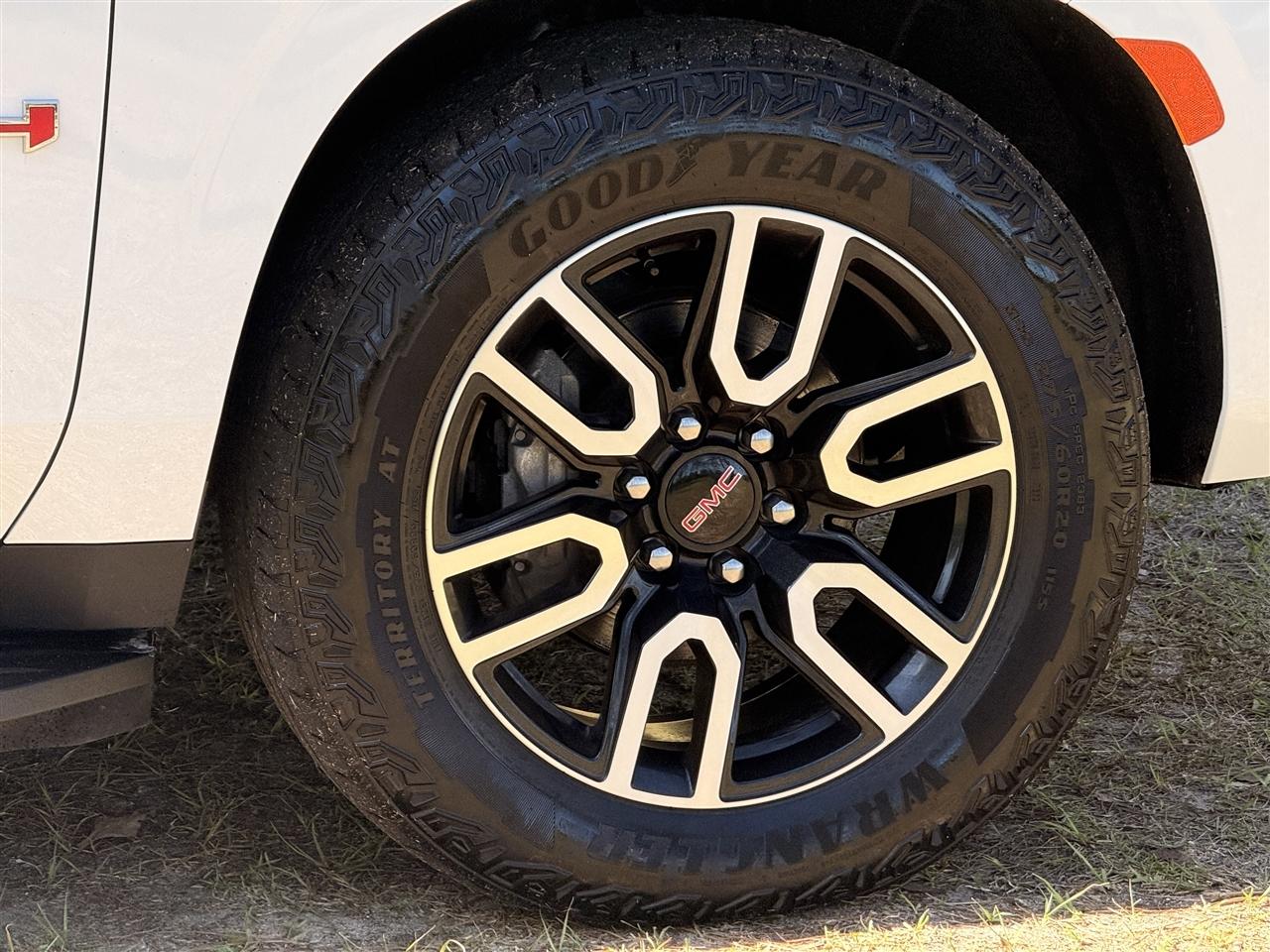 GMC Yukon 4WD 4dr AT4 2023