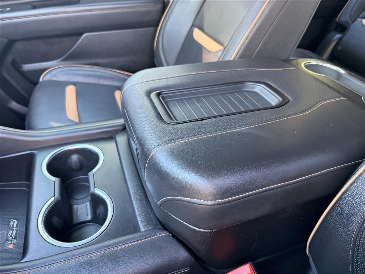 GMC Yukon 4WD 4dr AT4 2023