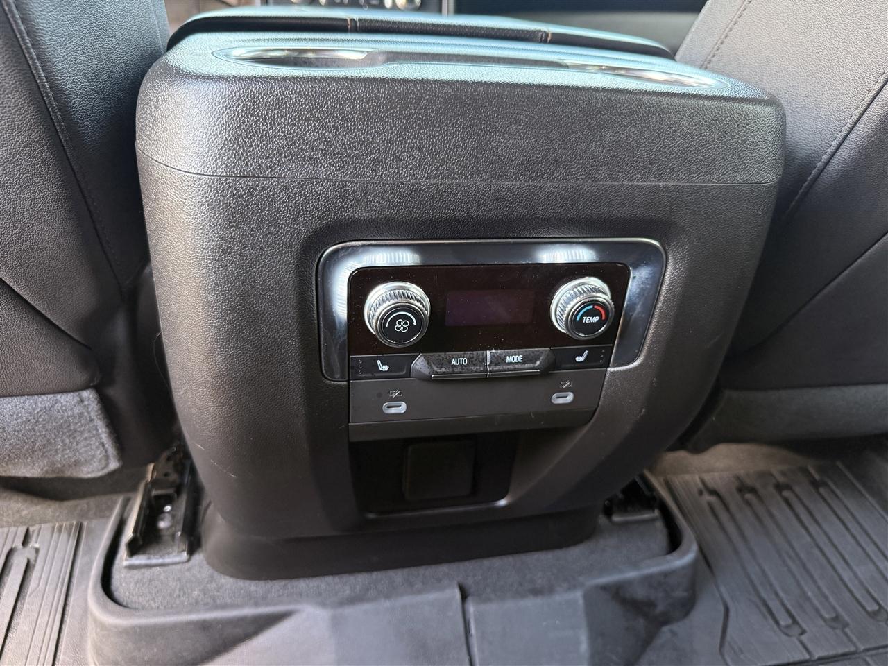 GMC Yukon 4WD 4dr AT4 2023