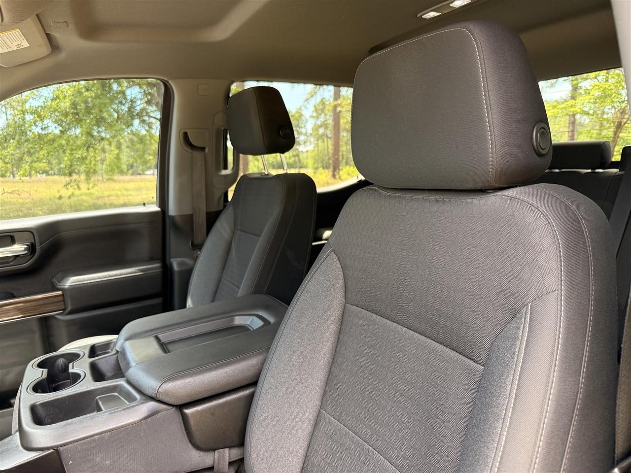 Chevrolet Silverado 1500 LTD 4WD Crew Cab 147" LT w/1LT 2022