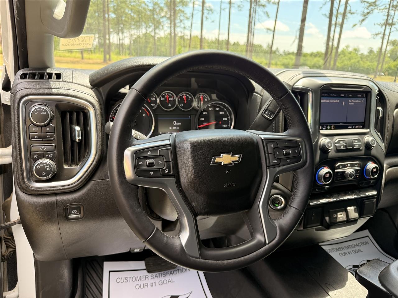 Chevrolet Silverado 1500 LTD 4WD Crew Cab 147" LT w/1LT 2022