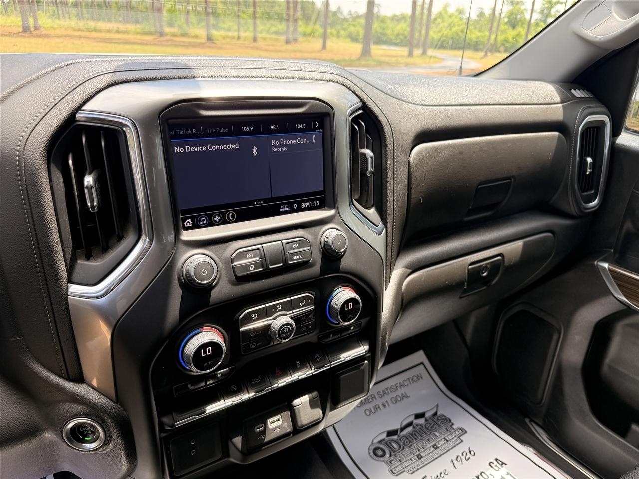 Chevrolet Silverado 1500 LTD 4WD Crew Cab 147" LT w/1LT 2022