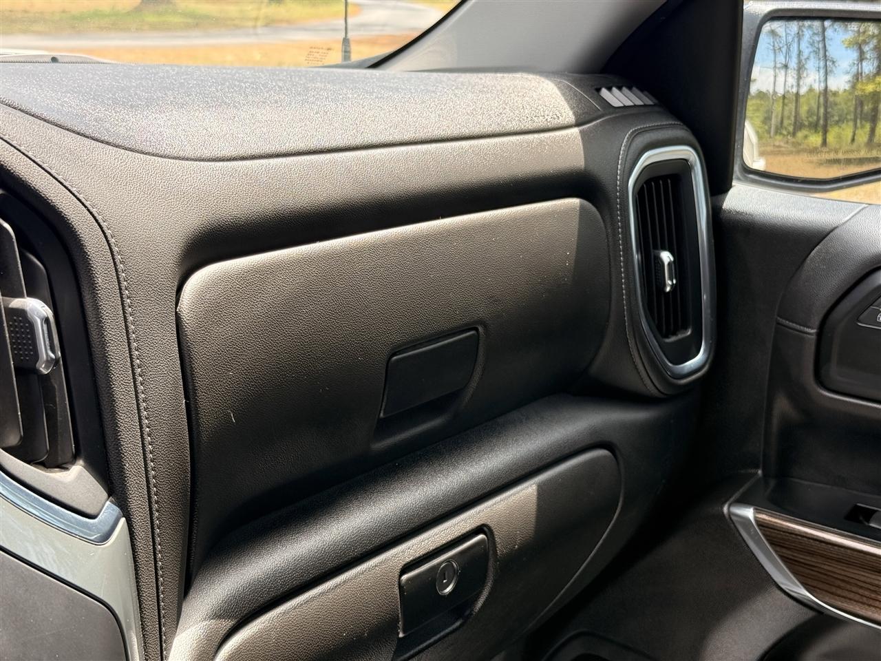 Chevrolet Silverado 1500 LTD 4WD Crew Cab 147" LT w/1LT 2022