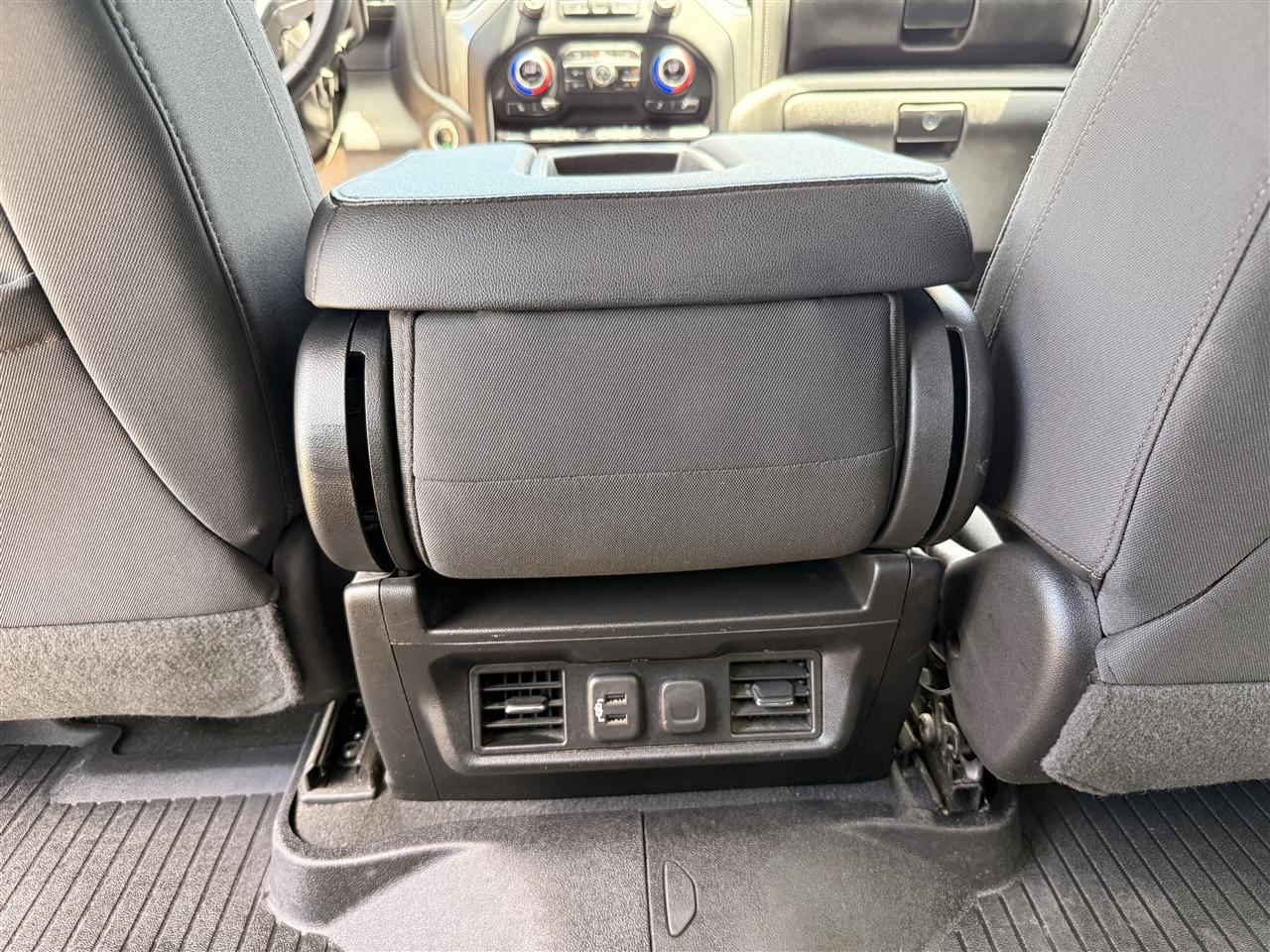 Chevrolet Silverado 1500 LTD 4WD Crew Cab 147" LT w/1LT 2022