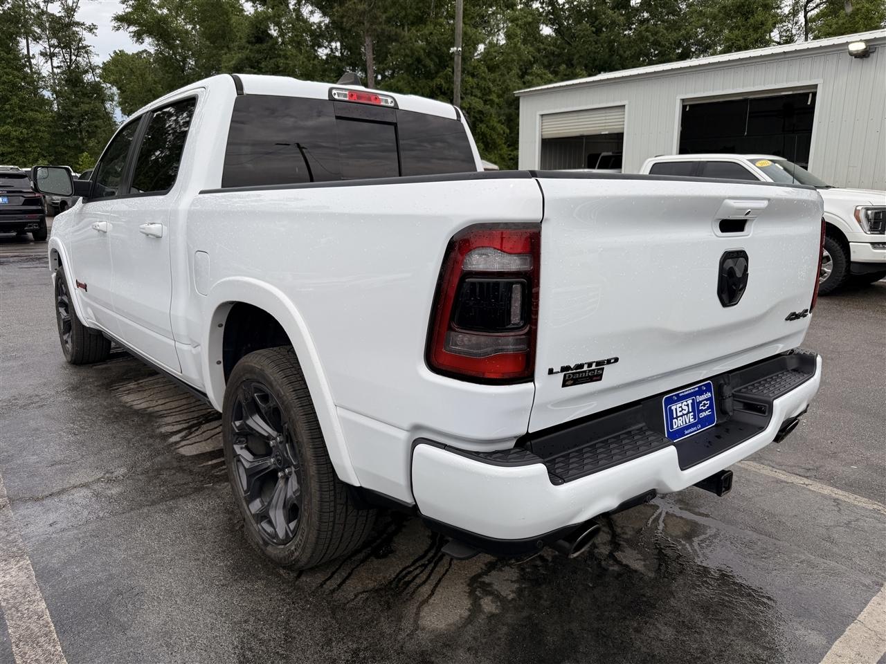 RAM 1500 Limited 4x4 Crew Cab 5'7" Box 2022
