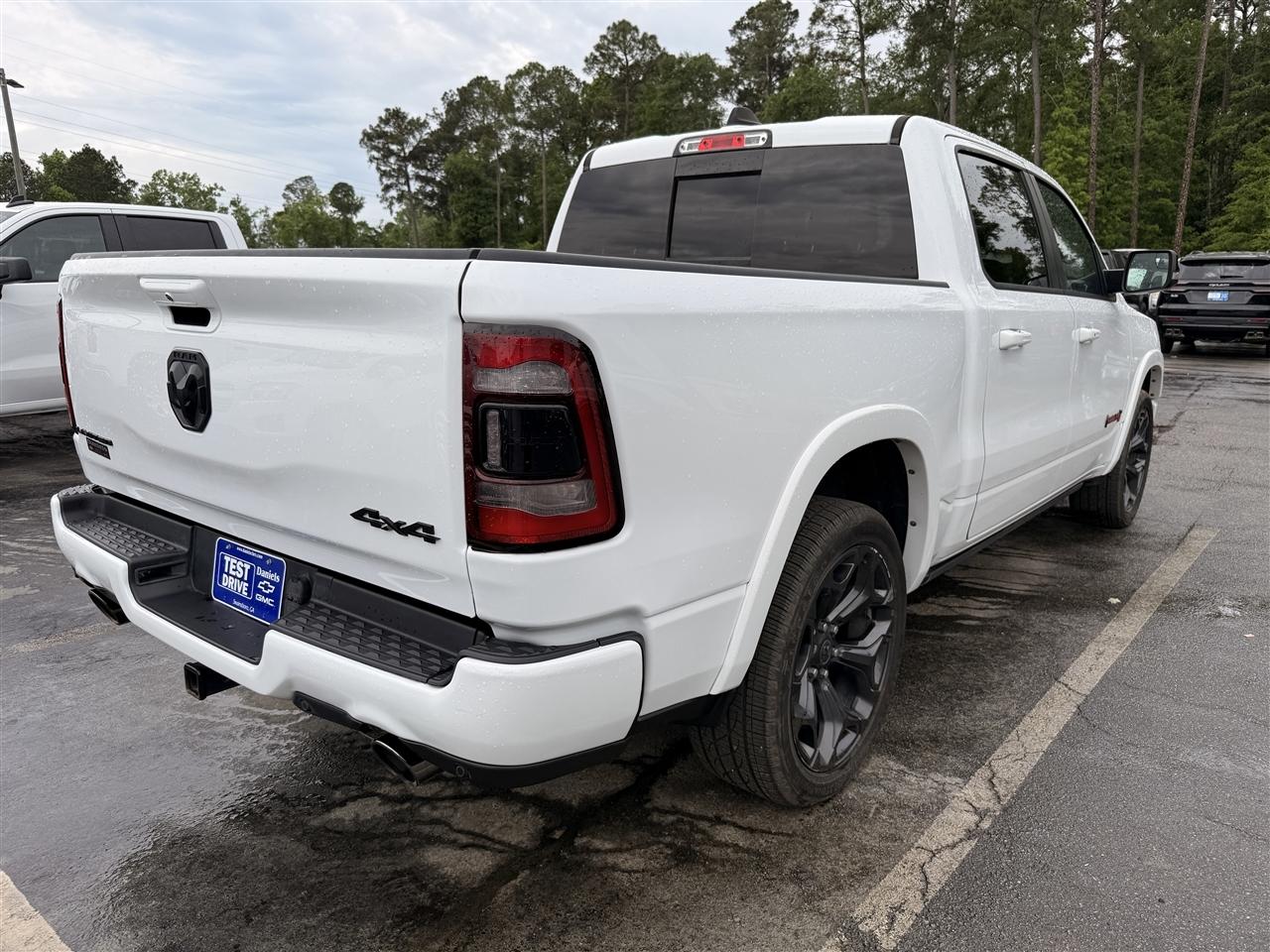 RAM 1500 Limited 4x4 Crew Cab 5'7" Box 2022