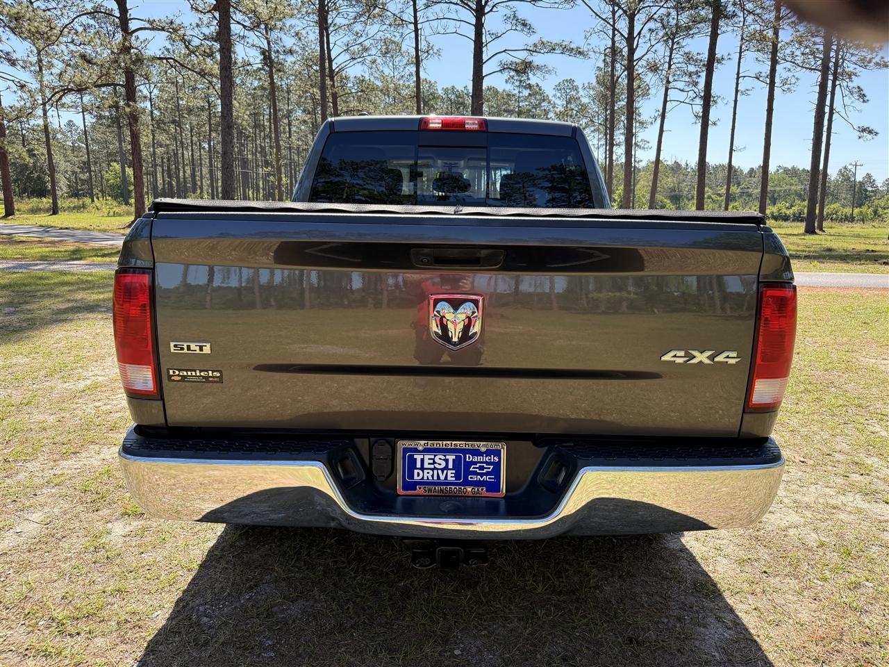 RAM 1500 Classic SLT 4x4 Crew Cab 5'7" Box 2019