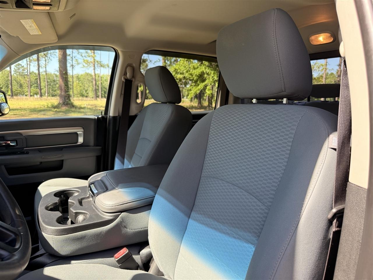 RAM 1500 Classic SLT 4x4 Crew Cab 5'7" Box 2019