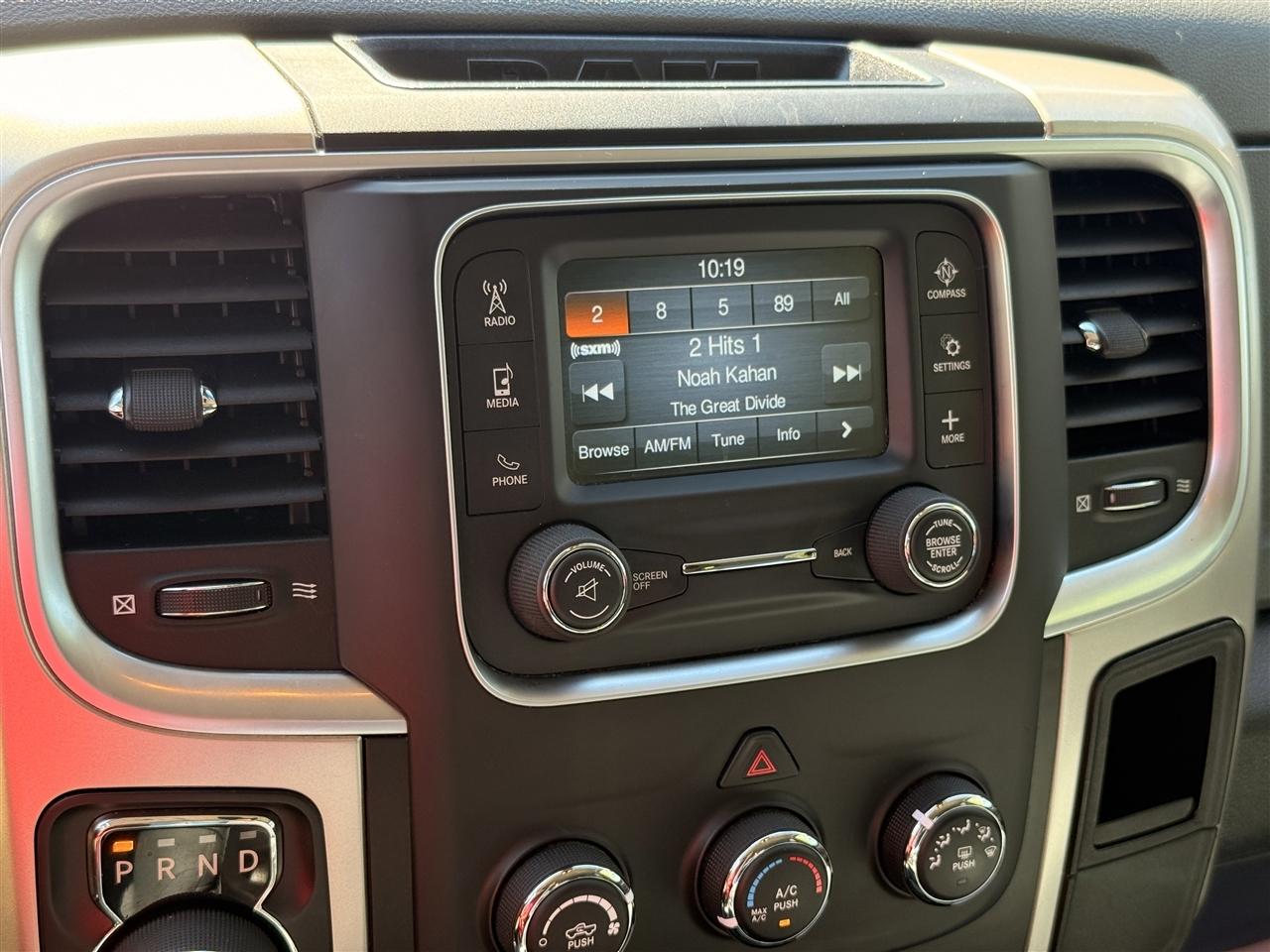 RAM 1500 Classic SLT 4x4 Crew Cab 5'7" Box 2019