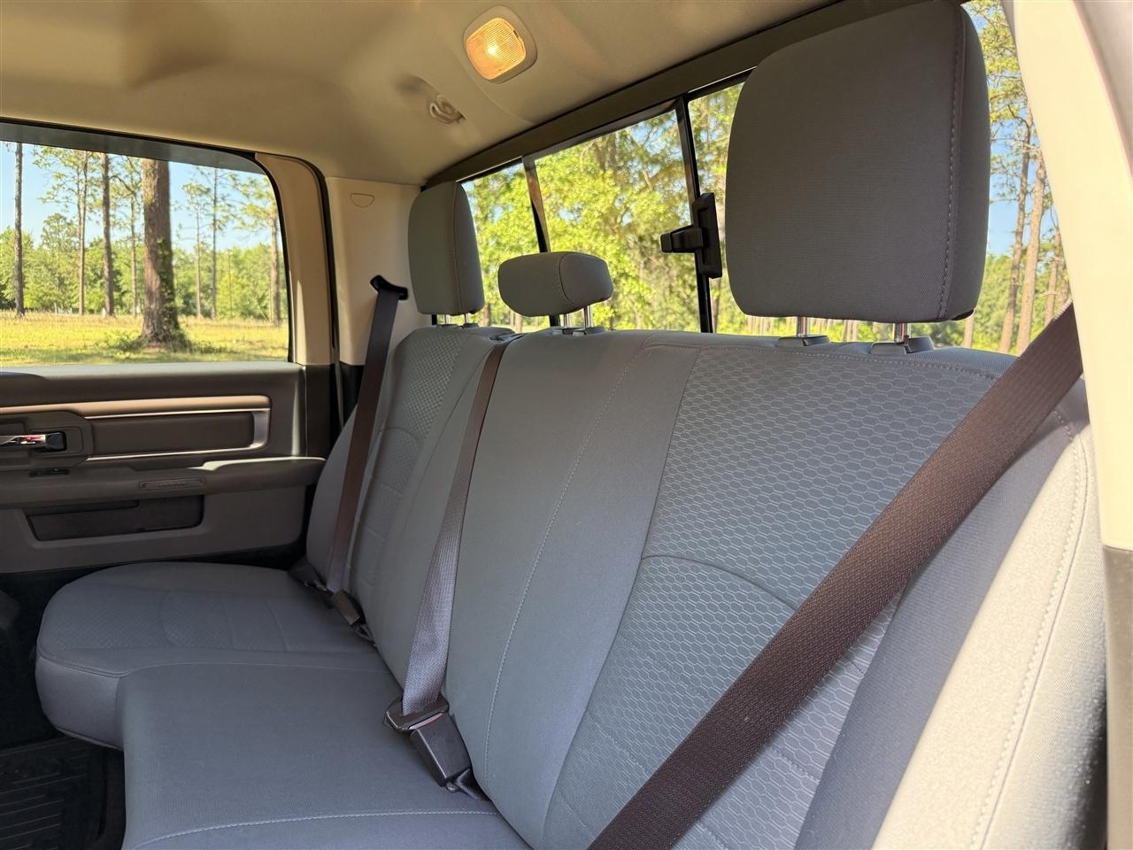 RAM 1500 Classic SLT 4x4 Crew Cab 5'7" Box 2019