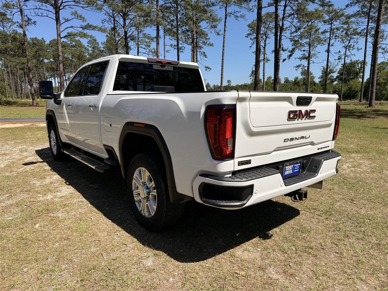 GMC Sierra 2500HD 4WD Crew Cab 159" Denali 2023