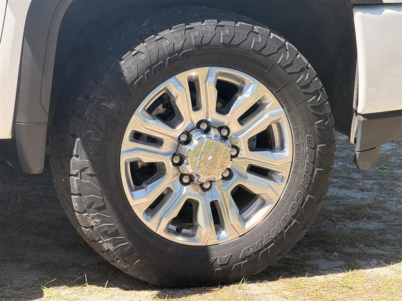 GMC Sierra 2500HD 4WD Crew Cab 159" Denali 2023