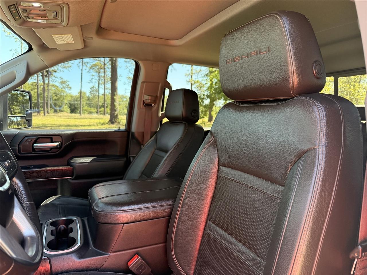 GMC Sierra 2500HD 4WD Crew Cab 159" Denali 2023