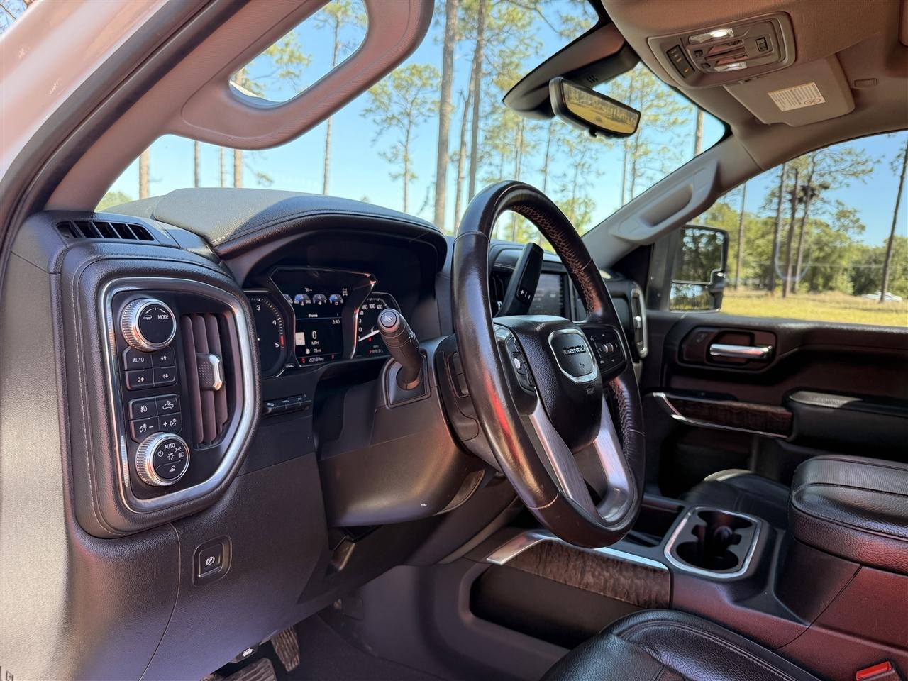 GMC Sierra 2500HD 4WD Crew Cab 159" Denali 2023