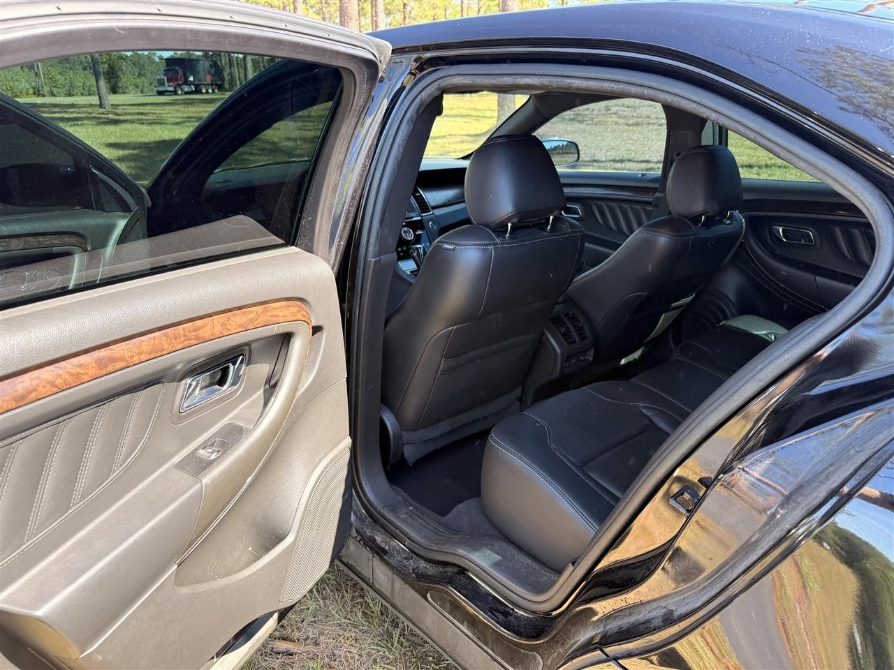 Ford Taurus Limited FWD 2019