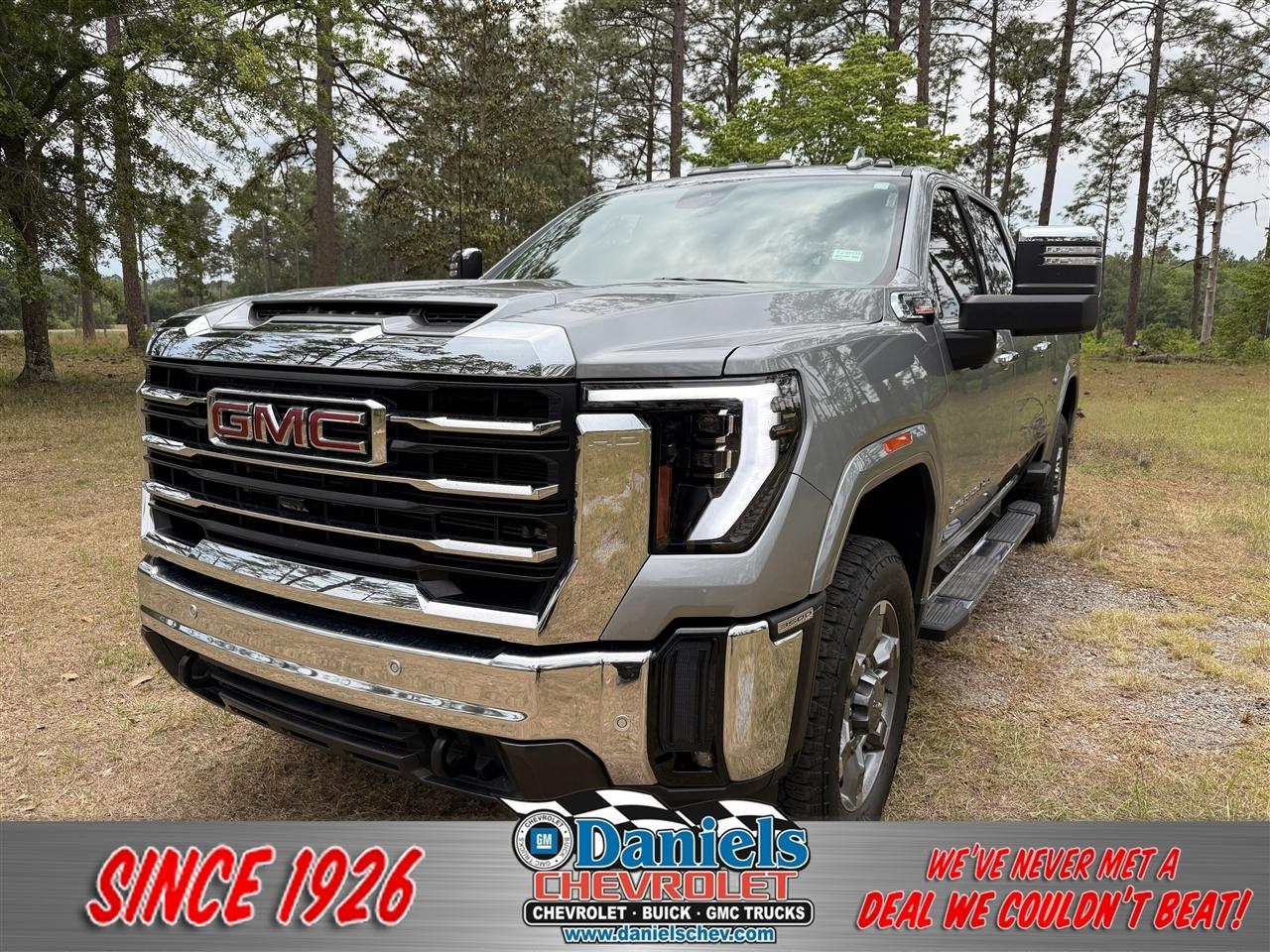 GMC Sierra 3500HD 4WD Crew Cab 159" SLT 2025