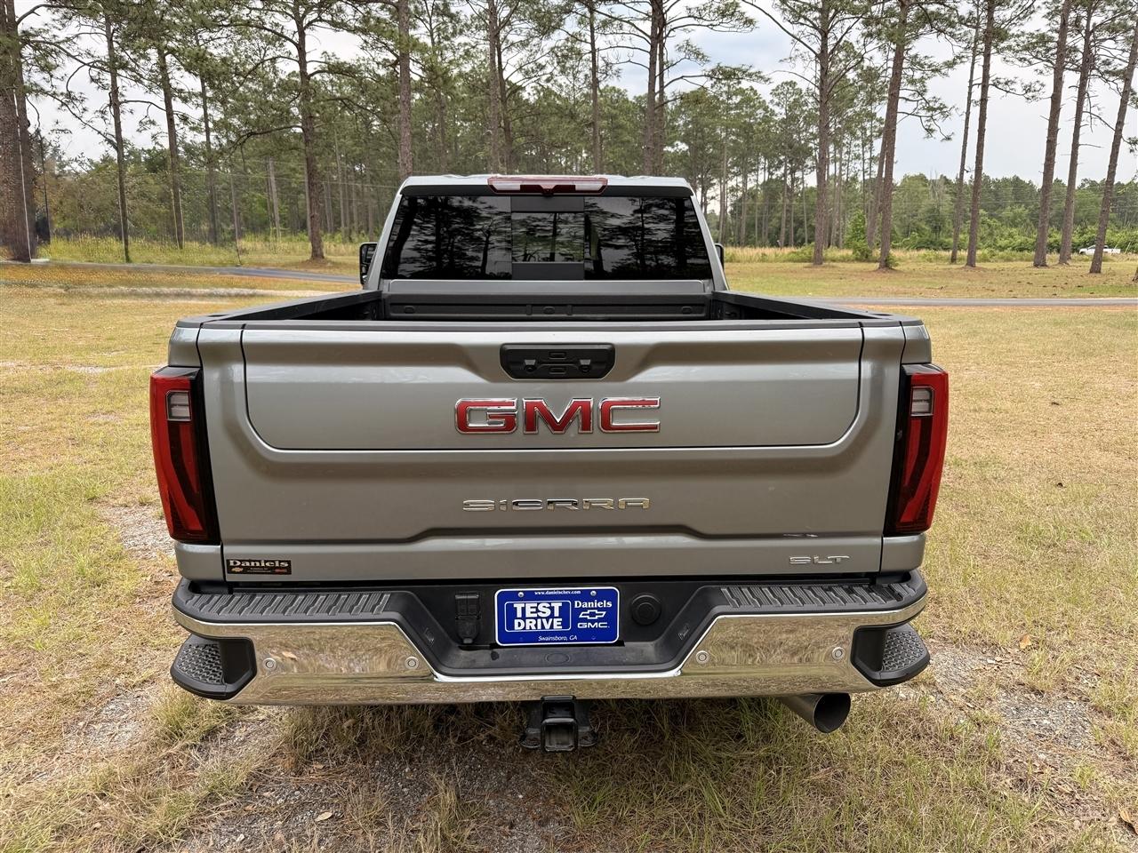 GMC Sierra 3500HD 4WD Crew Cab 159" SLT 2025