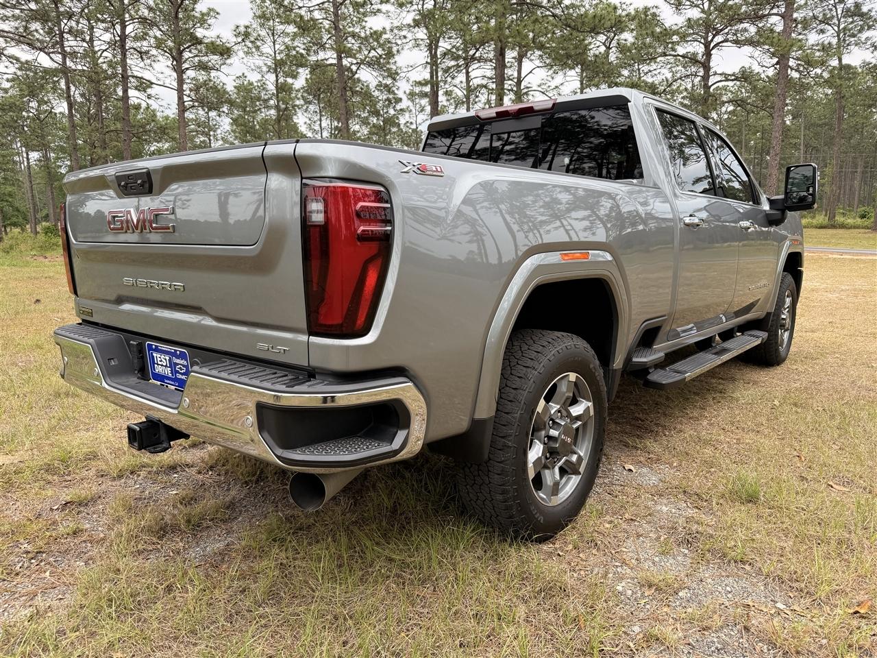 GMC Sierra 3500HD 4WD Crew Cab 159" SLT 2025