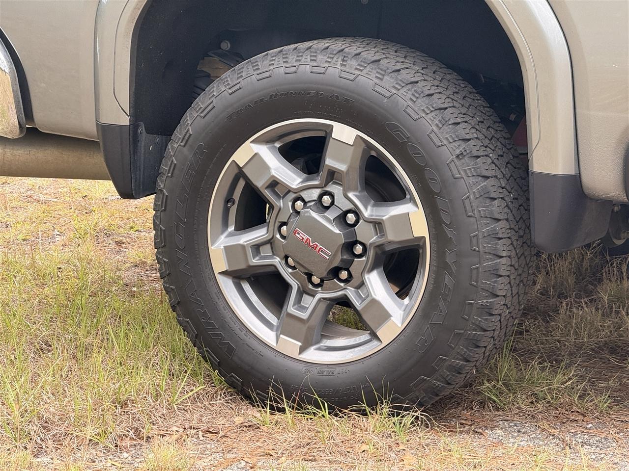 GMC Sierra 3500HD 4WD Crew Cab 159" SLT 2025