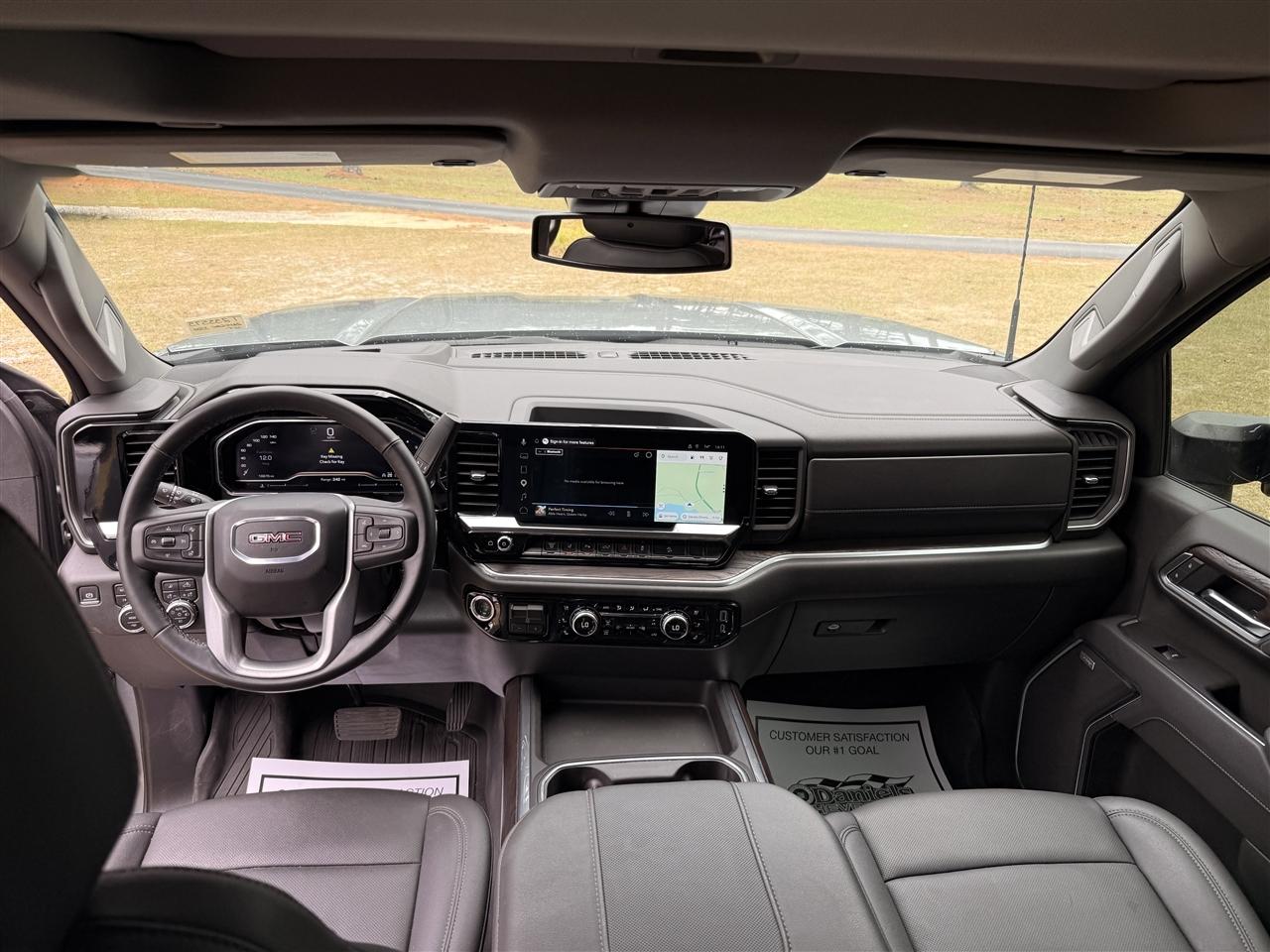 GMC Sierra 3500HD 4WD Crew Cab 159" SLT 2025