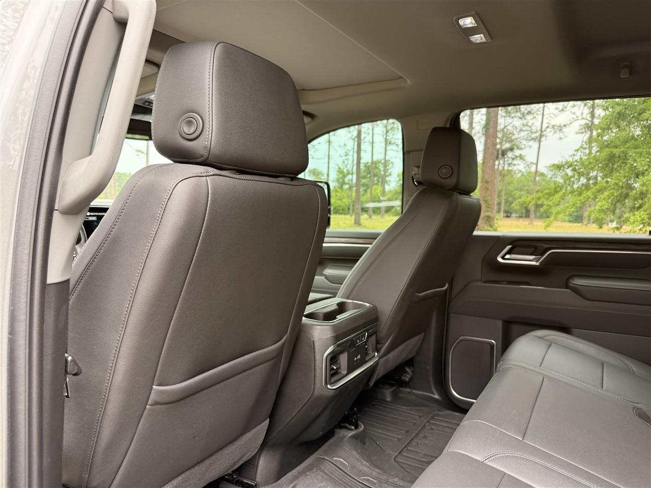 GMC Sierra 3500HD 4WD Crew Cab 159" SLT 2025