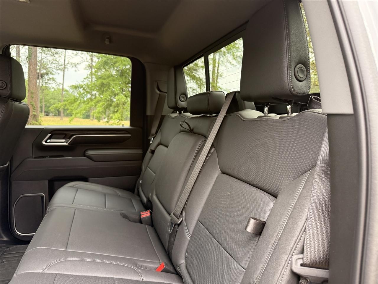 GMC Sierra 3500HD 4WD Crew Cab 159" SLT 2025