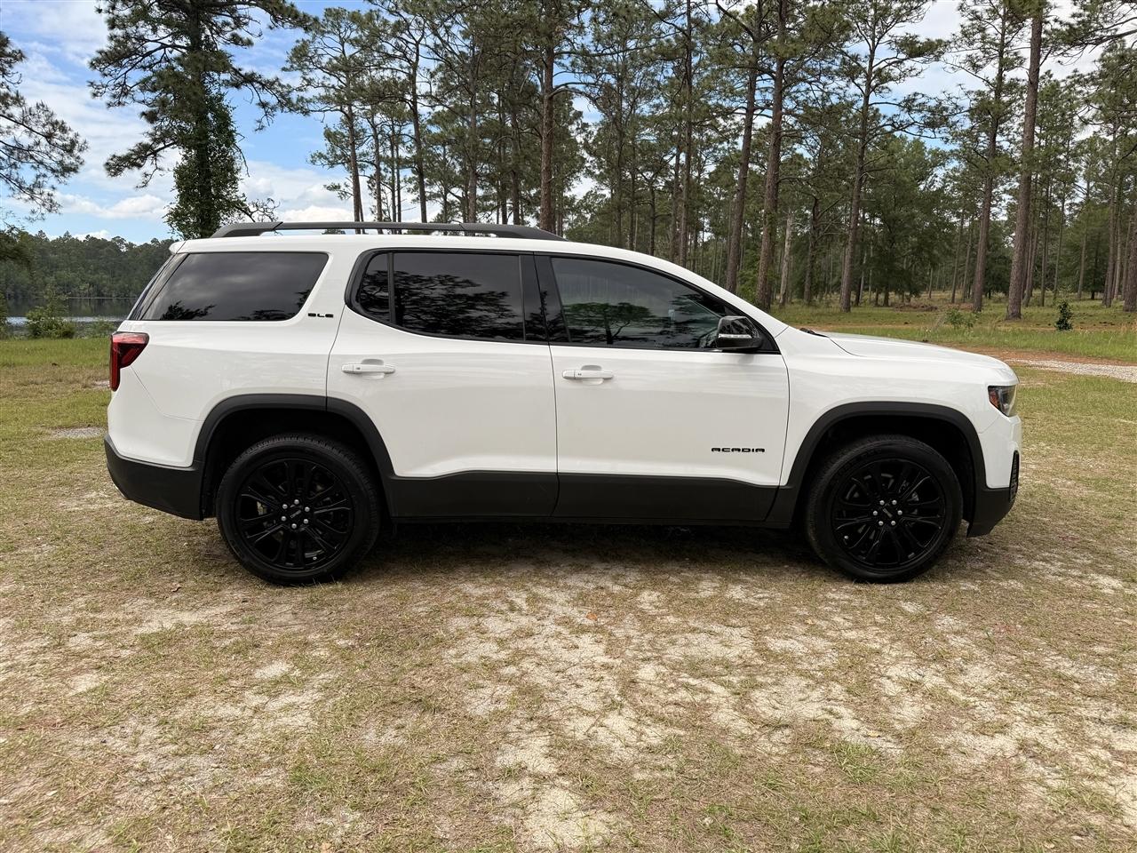 GMC Acadia FWD 4dr SLE 2023