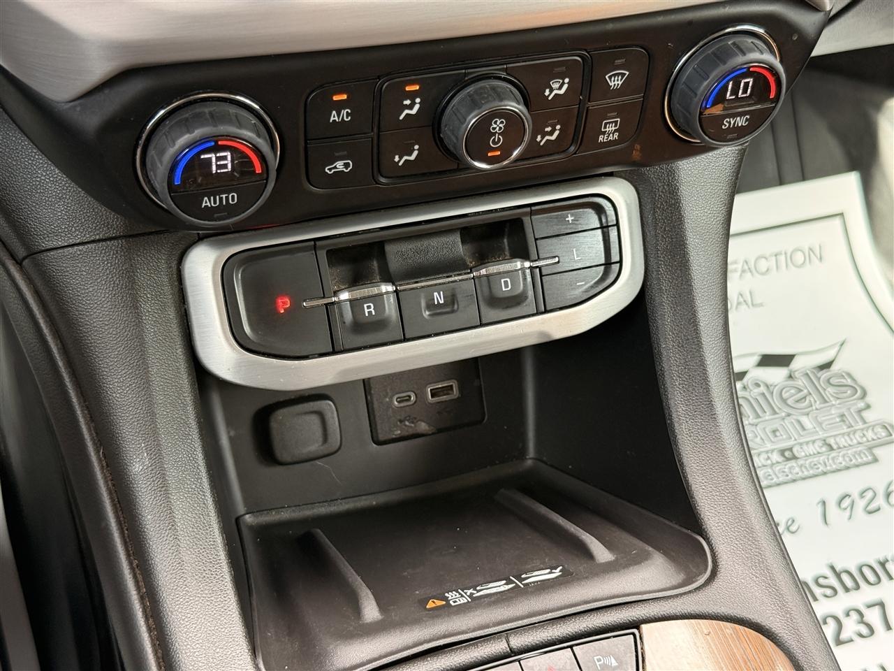 GMC Acadia FWD 4dr SLE 2023