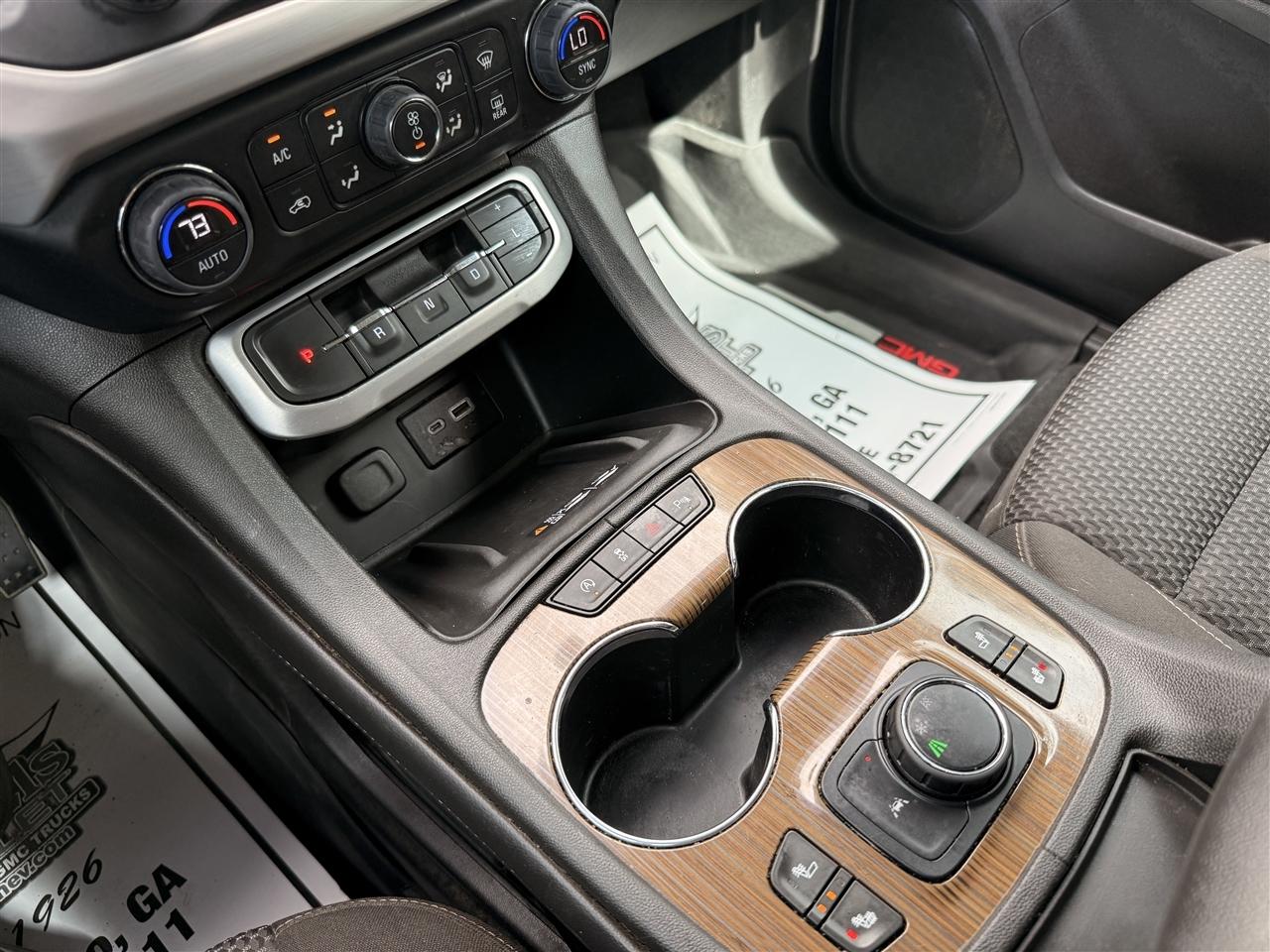 GMC Acadia FWD 4dr SLE 2023