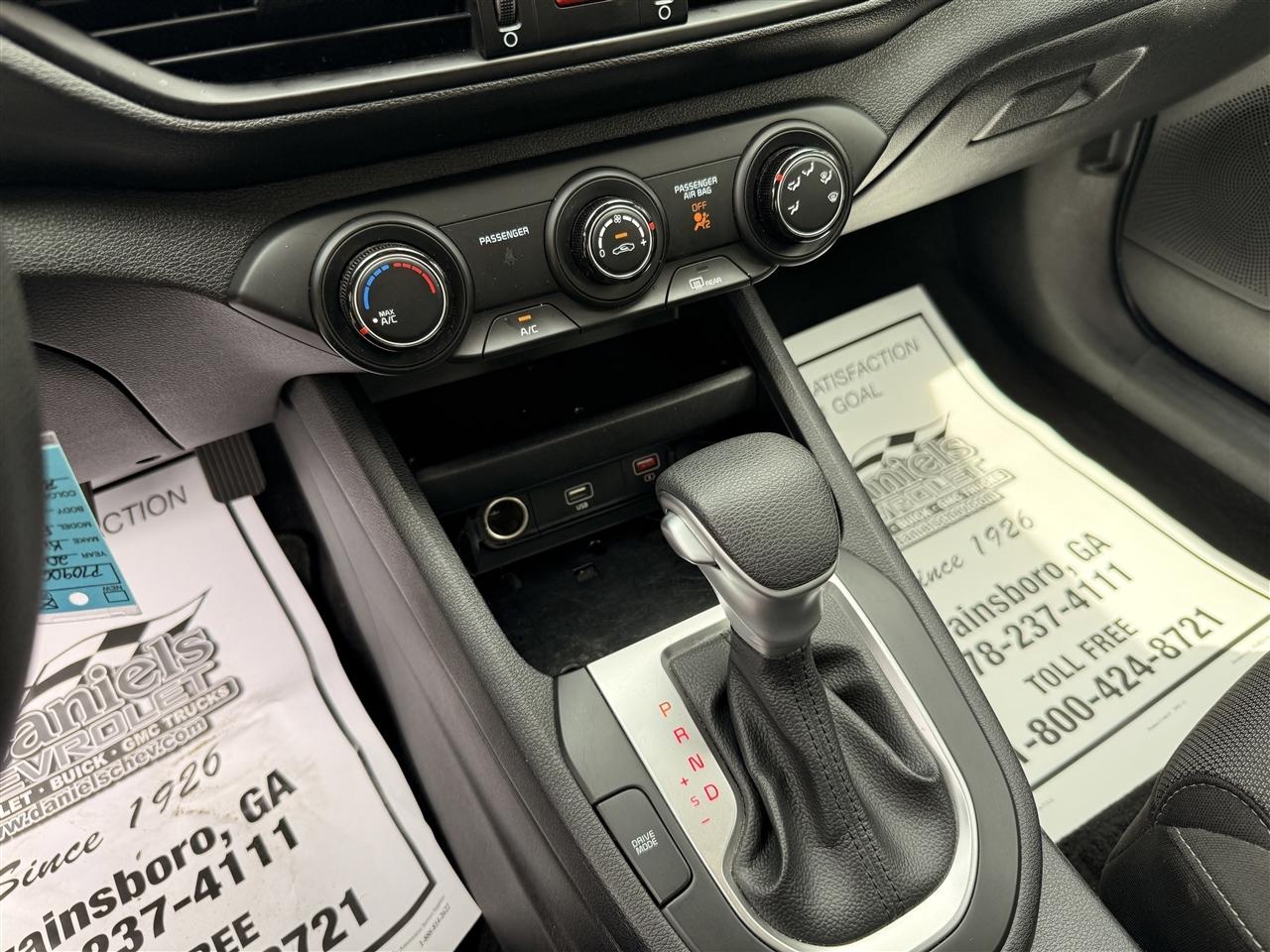 Kia Forte LX IVT 2024