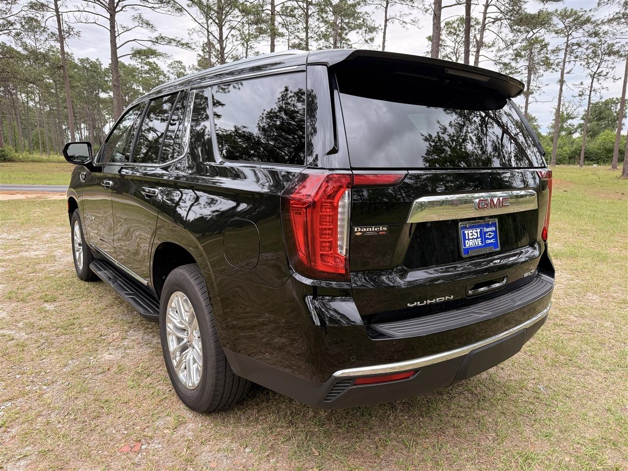 GMC Yukon 4WD 4dr SLT 2023